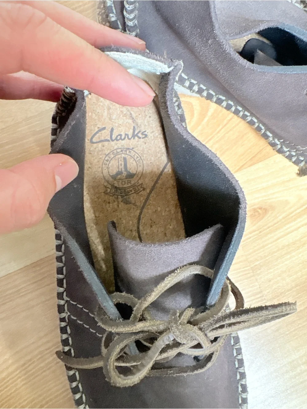 Clarks Men's Brown Suede Chukka Boots with White Sole